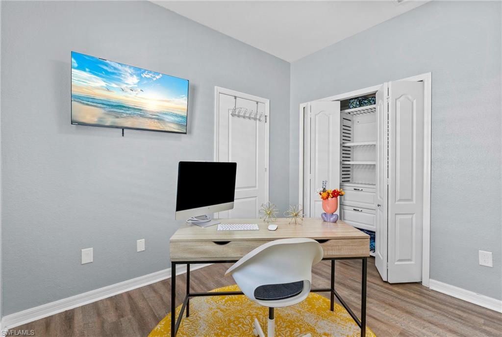 COUNTRY CLUB - Residential