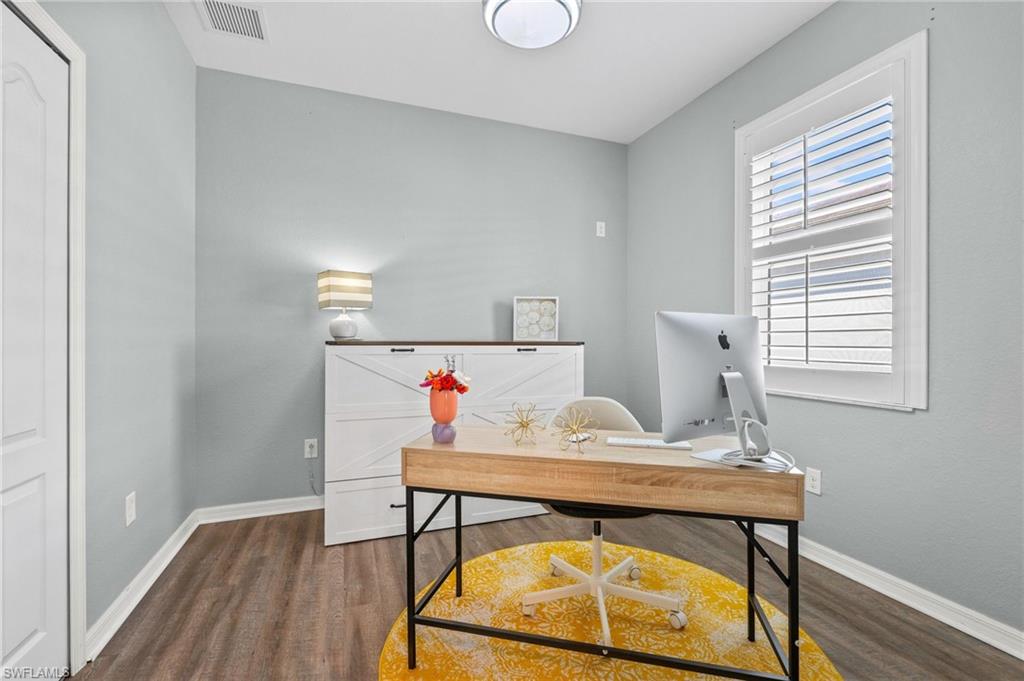 COUNTRY CLUB - Residential