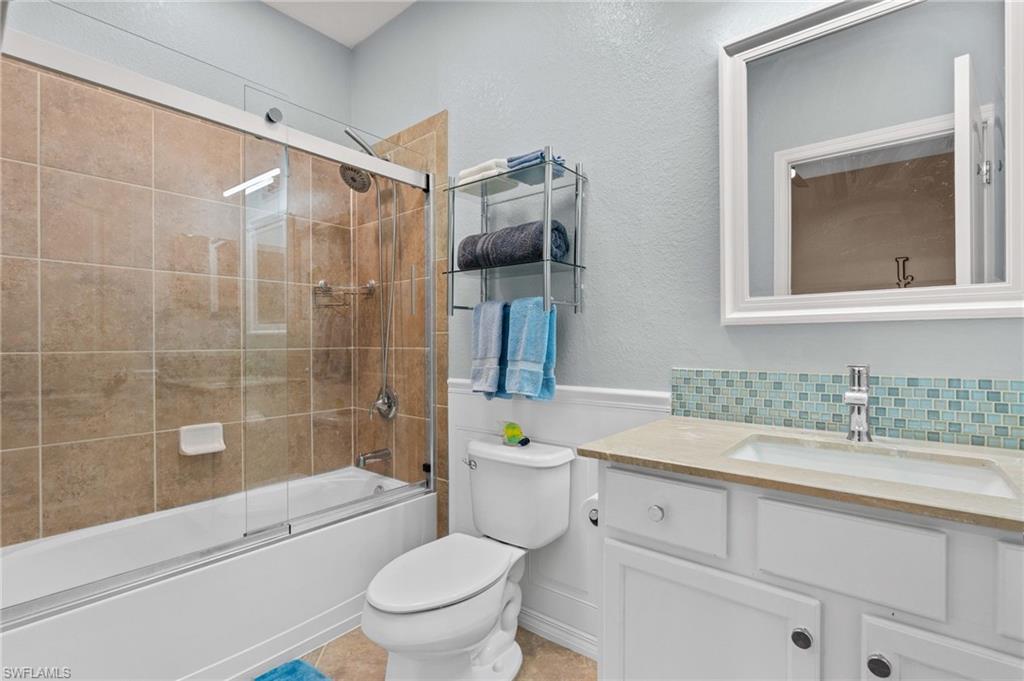 COUNTRY CLUB - Residential