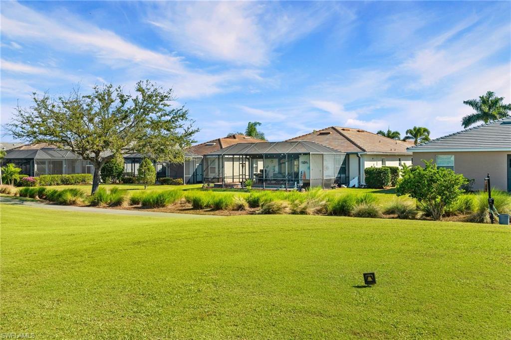 COUNTRY CLUB - Residential