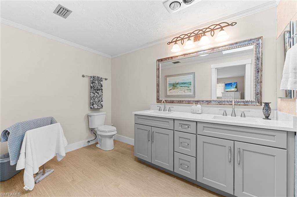 YACHT CLUB COLONY - Residential