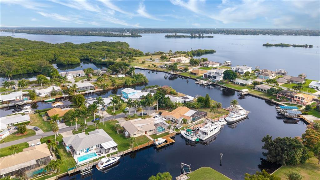 YACHT CLUB COLONY - Residential