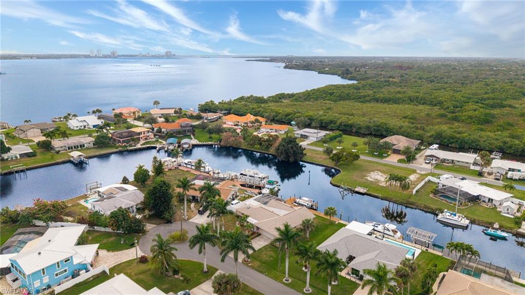 YACHT CLUB COLONY - Residential