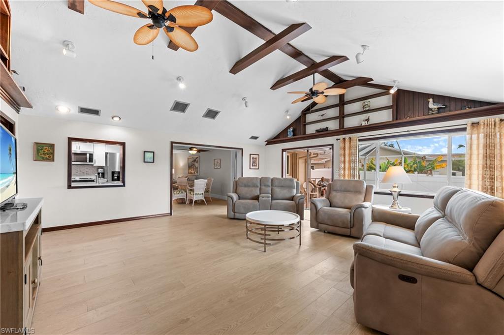 YACHT CLUB COLONY - Residential