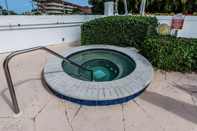 OLDE MARCO INN - Residential