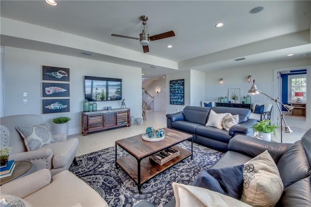 LAGUNA SHORES - Residential