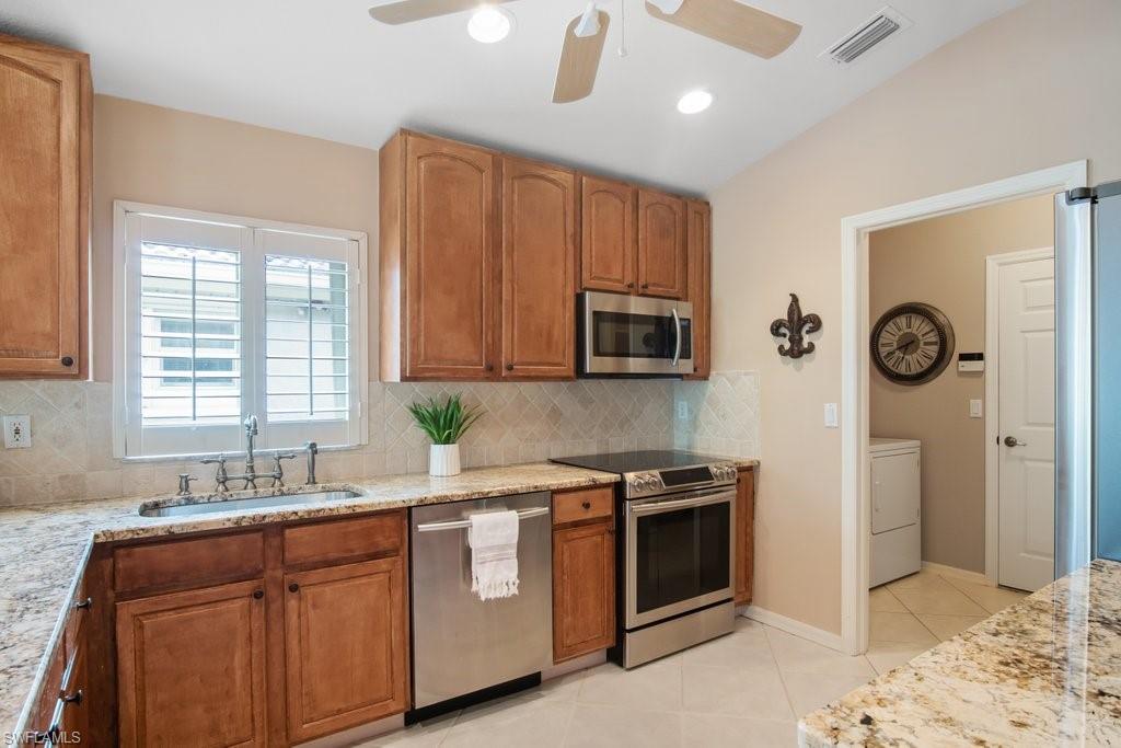 THE SHORES - Residential