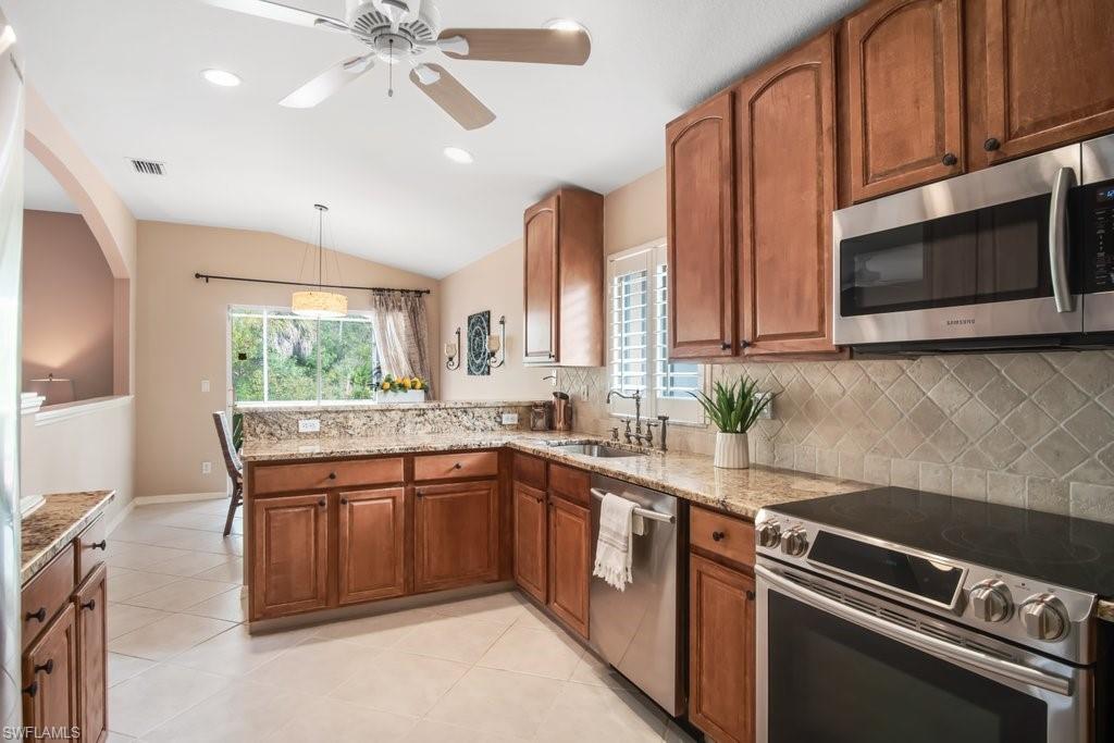 THE SHORES - Residential