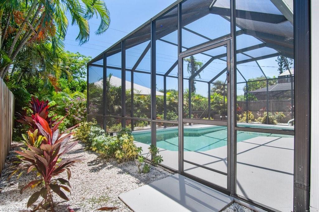 NAPLES PARK - Residential