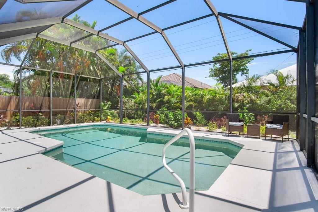 NAPLES PARK - Residential