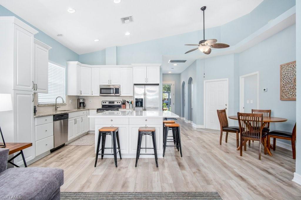 NAPLES PARK - Residential