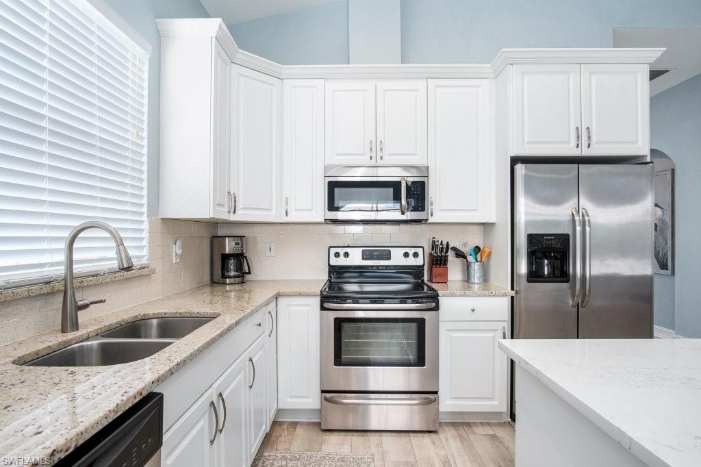 NAPLES PARK - Residential