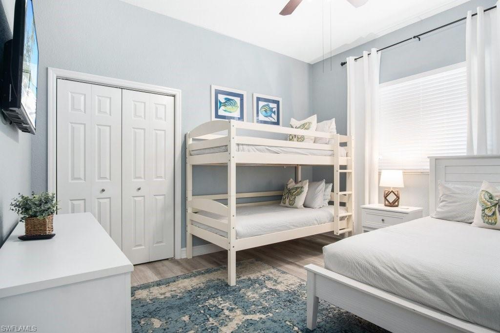 NAPLES PARK - Residential