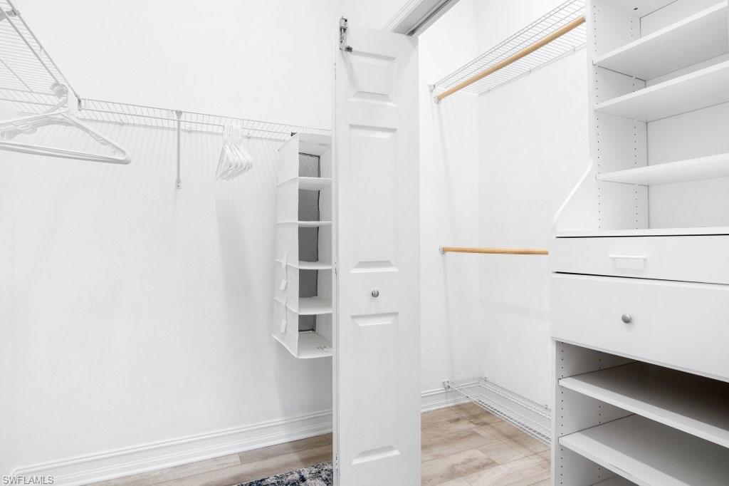 NAPLES PARK - Residential