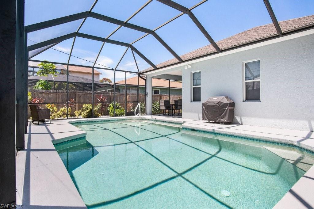 NAPLES PARK - Residential