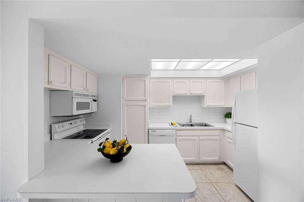 3443 Gulf Shore BLVD N 207