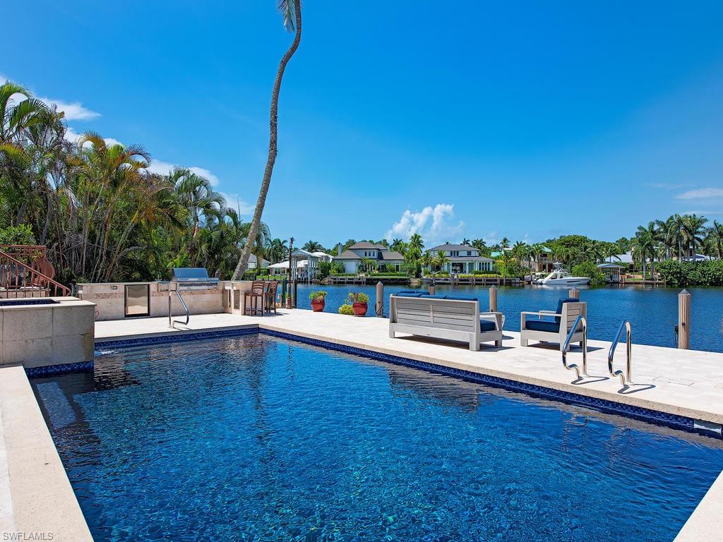 AQUALANE SHORES - Residential