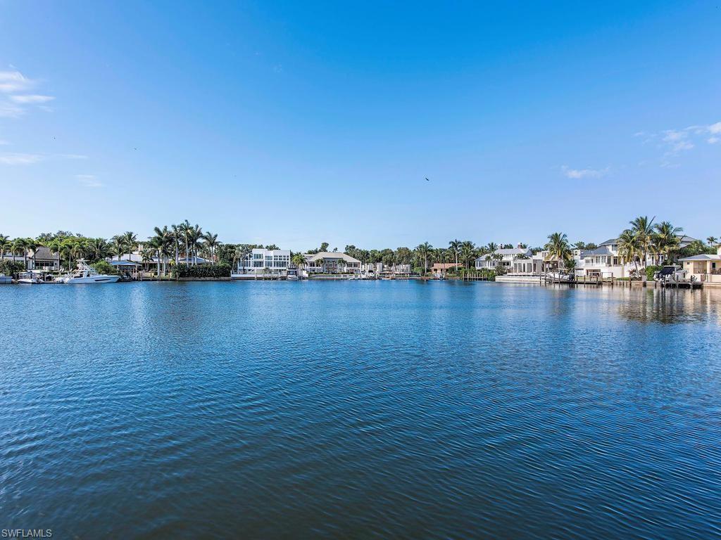 AQUALANE SHORES - Residential