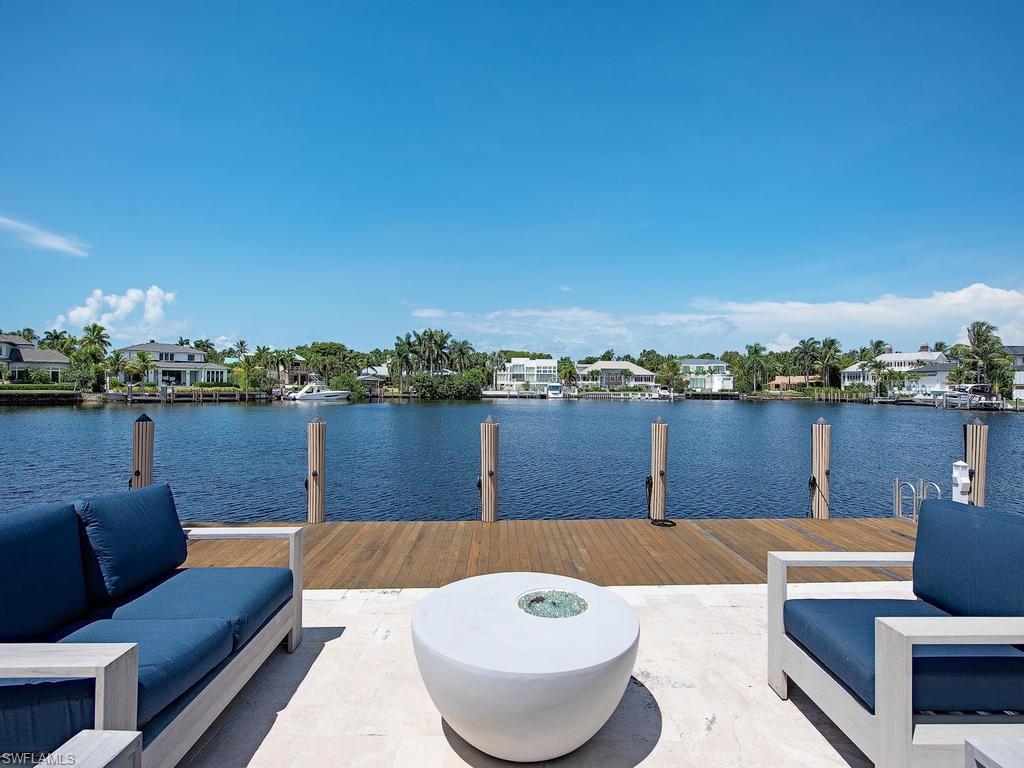 AQUALANE SHORES - Residential