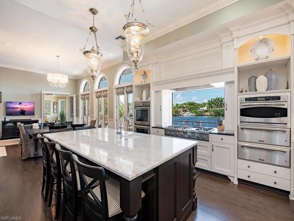 AQUALANE SHORES - Residential