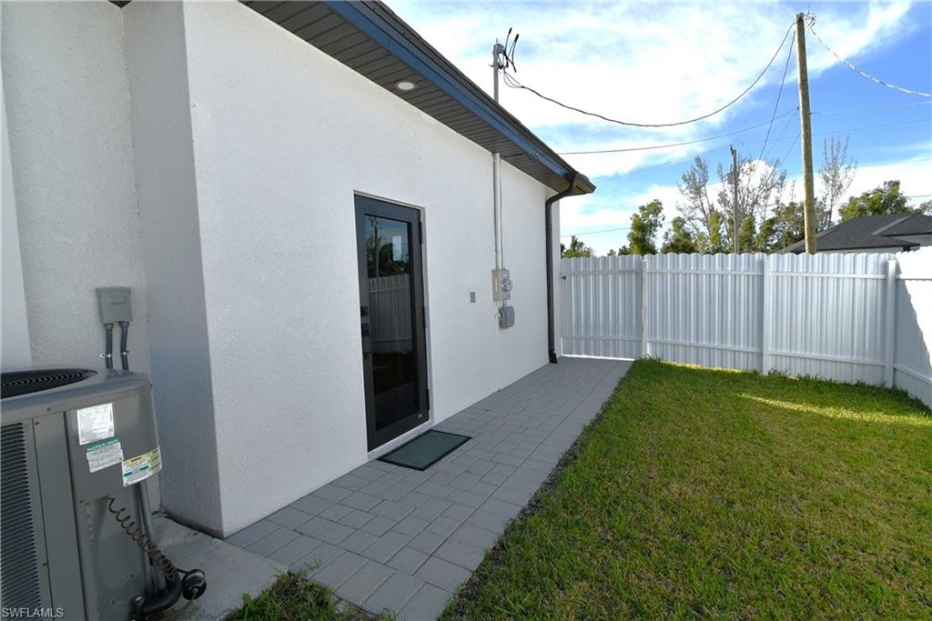 CAPE CORAL - Residential