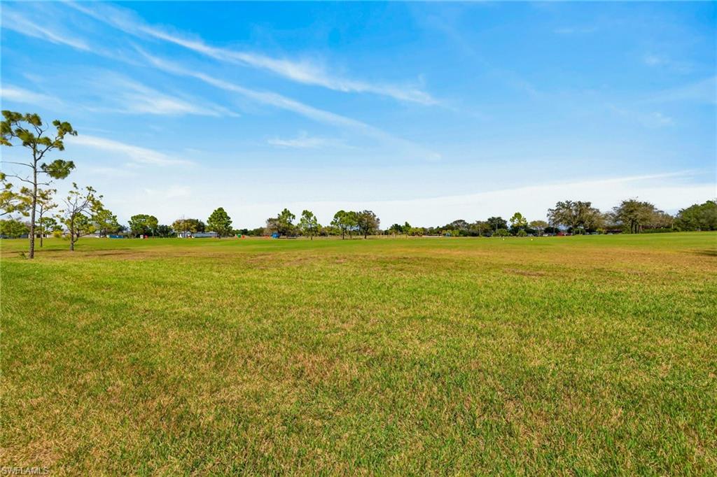 COUNTRY CLUB - Residential