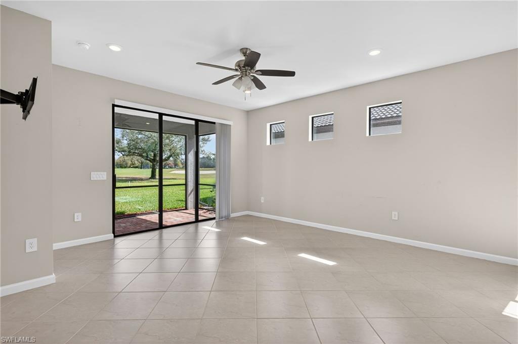 COUNTRY CLUB - Residential