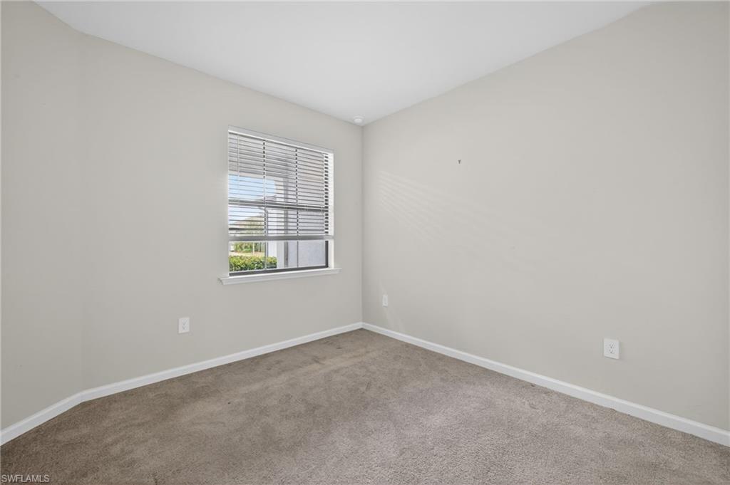 COUNTRY CLUB - Residential