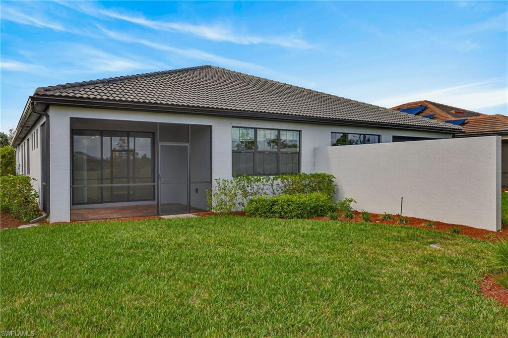 COUNTRY CLUB - Residential