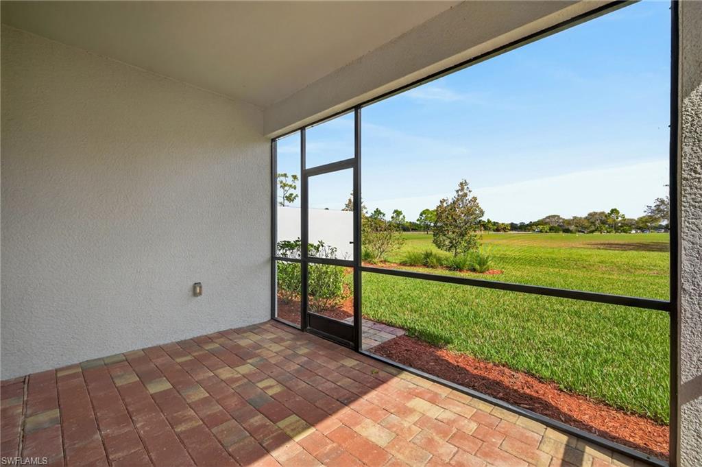 COUNTRY CLUB - Residential