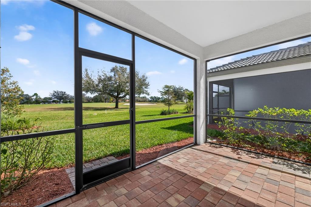 COUNTRY CLUB - Residential