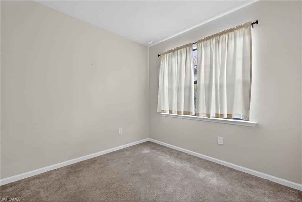 COUNTRY CLUB - Residential