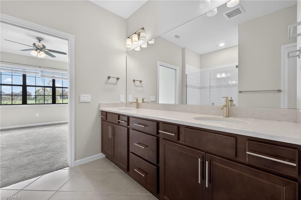 COUNTRY CLUB - Residential