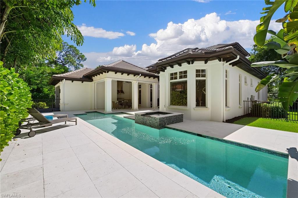 RIDGE LAKE - Residential