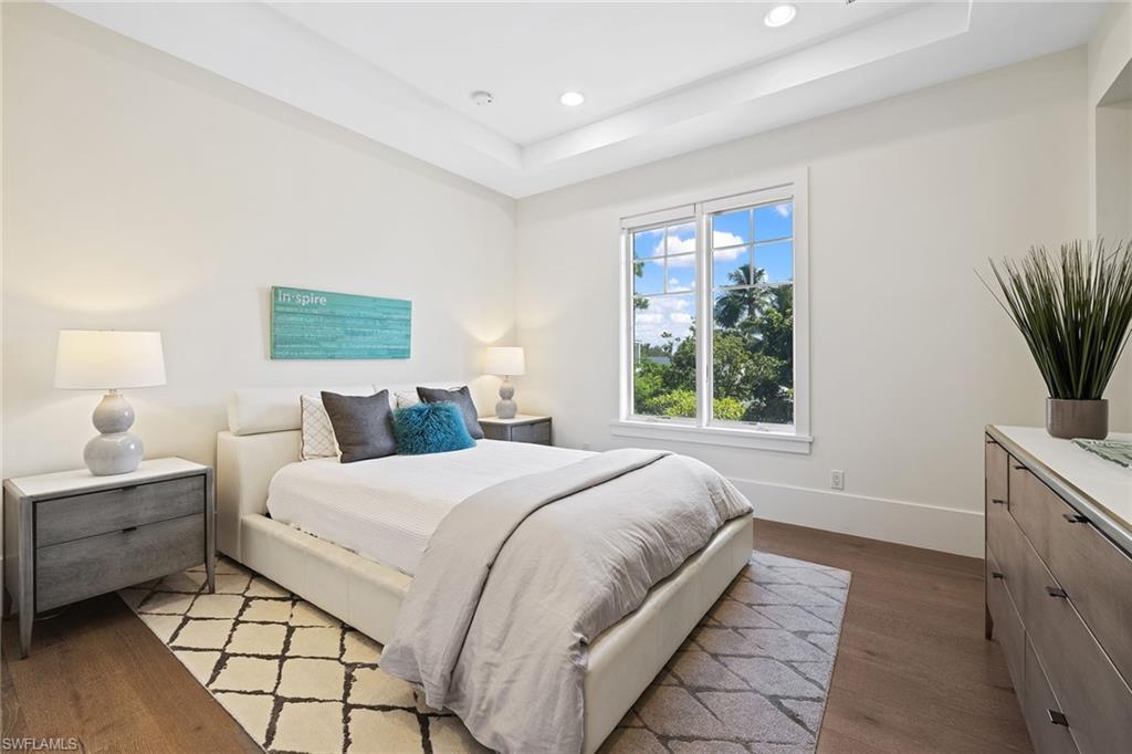 RIDGE LAKE - Residential