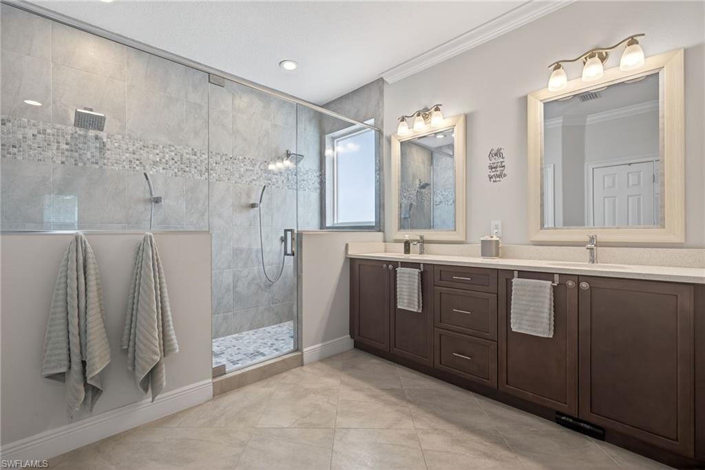 SIR MICHAELS PLACE - Residential