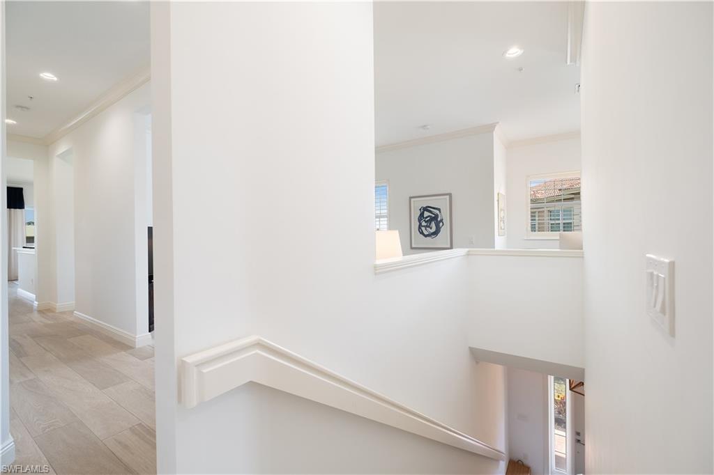 VISTA POINTE - Residential