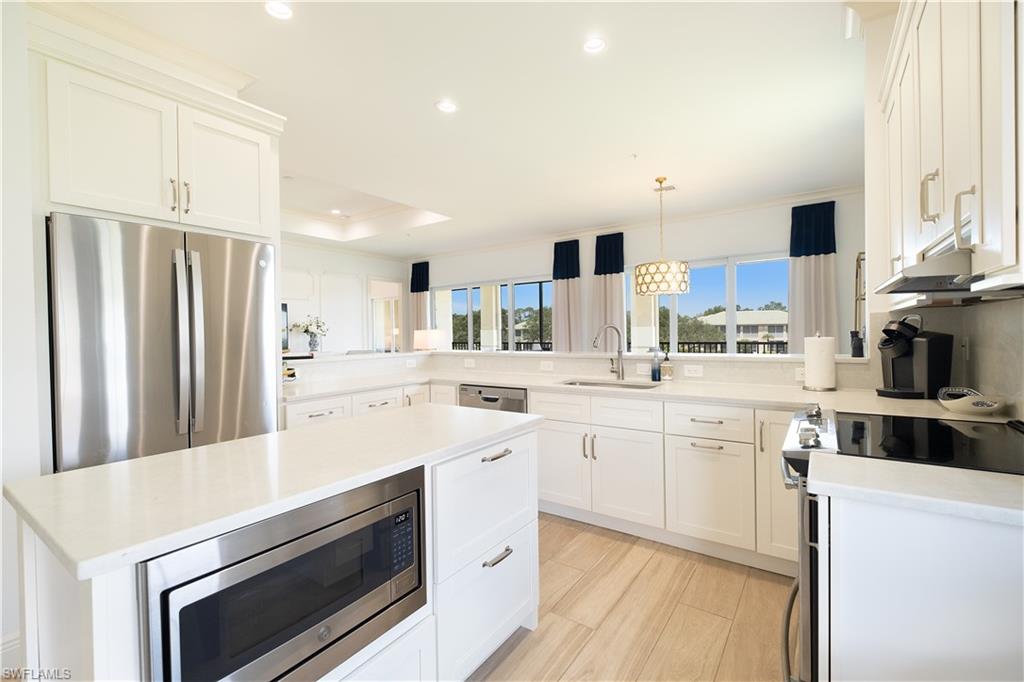 VISTA POINTE - Residential