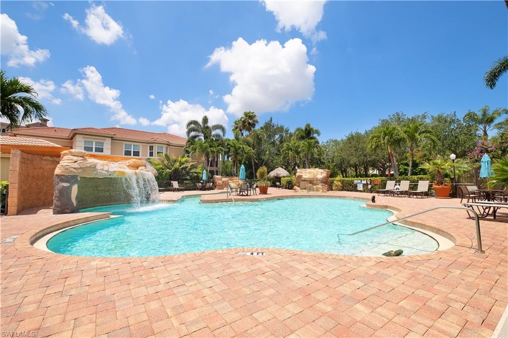 VISTA POINTE - Residential