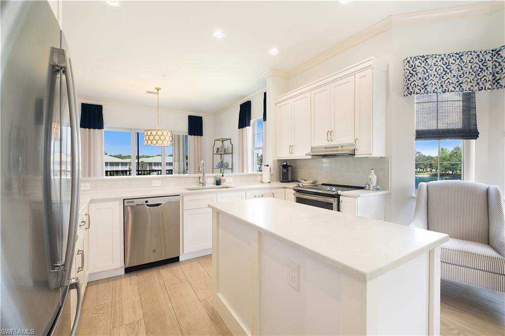 VISTA POINTE - Residential