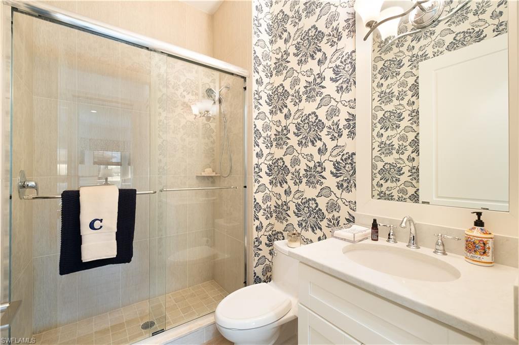 VISTA POINTE - Residential