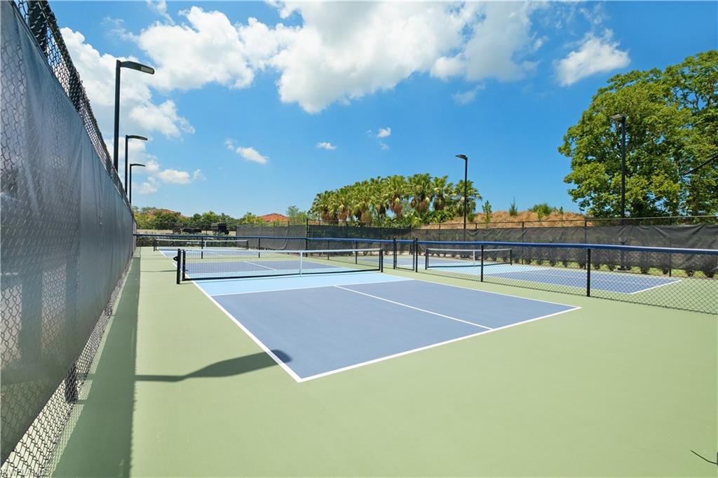 VISTA POINTE - Residential