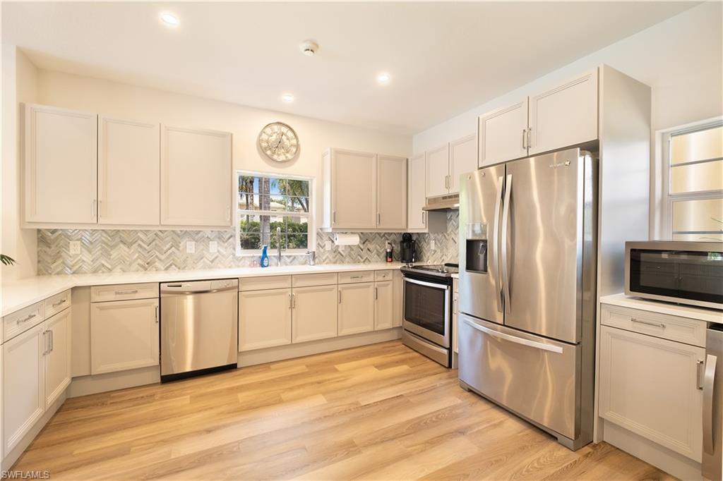 VISTA POINTE - Residential