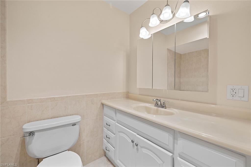 MYERLEE CIRCLE CONDO - Residential