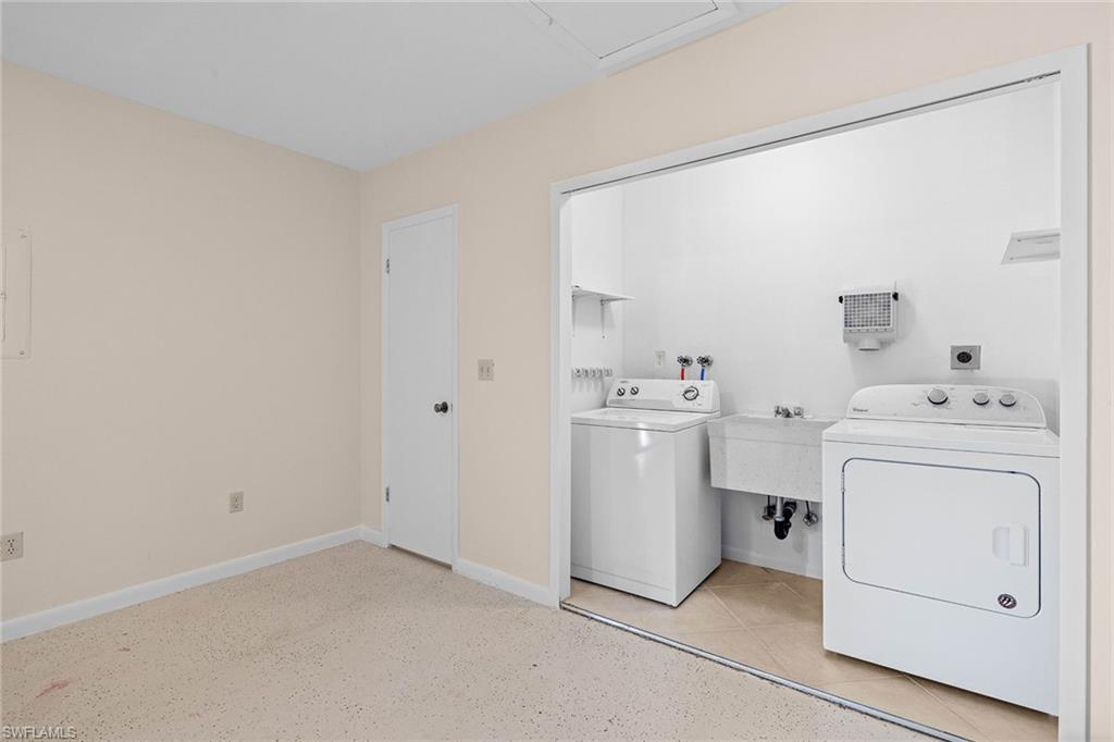 MYERLEE CIRCLE CONDO - Residential