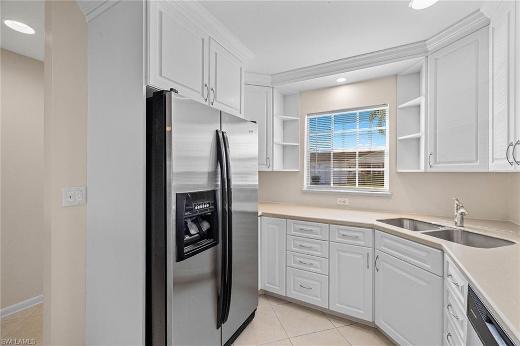 MYERLEE CIRCLE CONDO - Residential