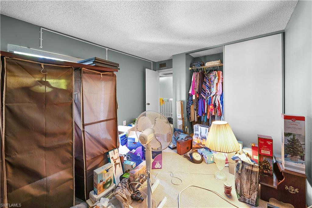 VILLAGE OF CEDARBEND - Residential