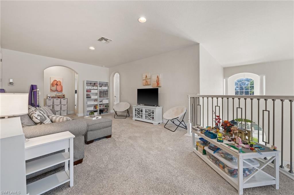 BELLE LAGO - Residential