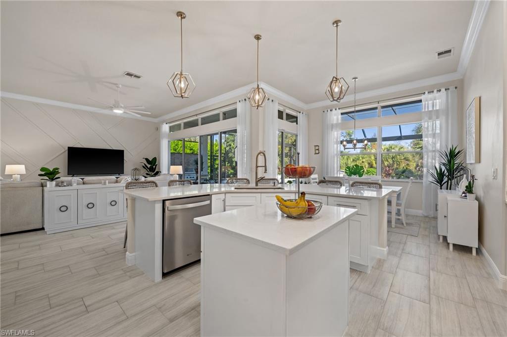 BELLE LAGO - Residential