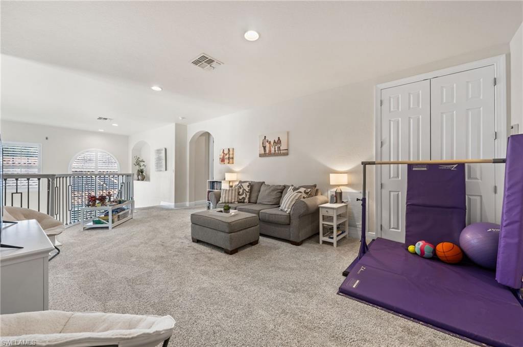 BELLE LAGO - Residential